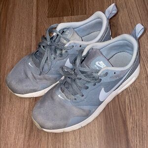 Nike AirMax Tavas Grey and White